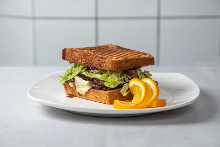 All'anatra duck sandwich in brioche